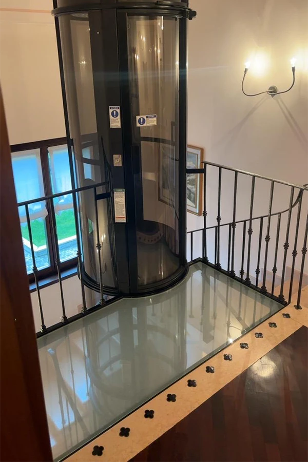 installazione piattaforma elevatrice pneumatica