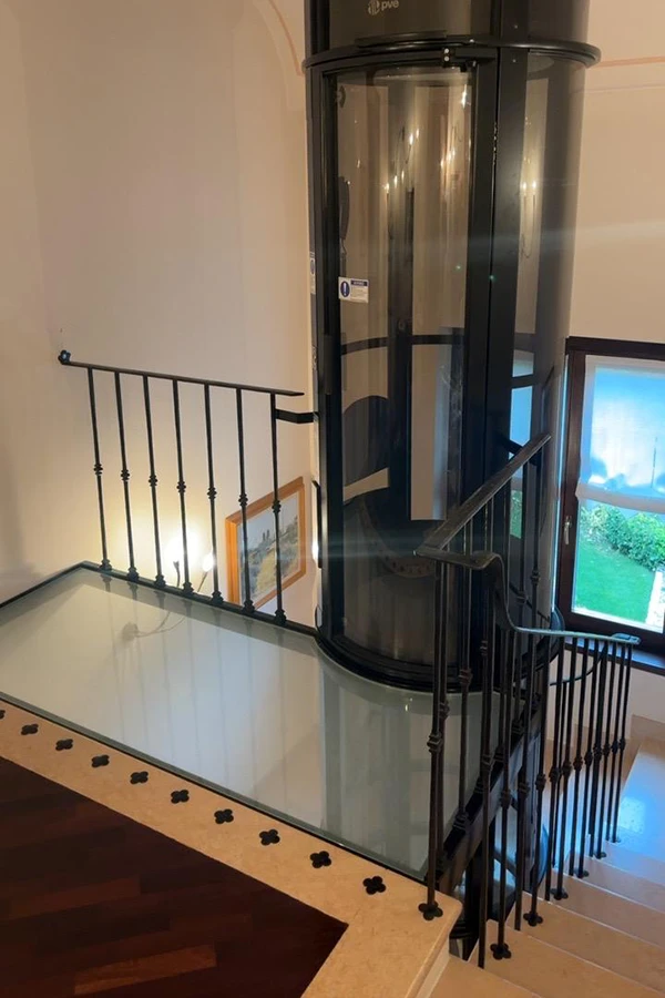 piattaforma elevatrice pneumatica condominio